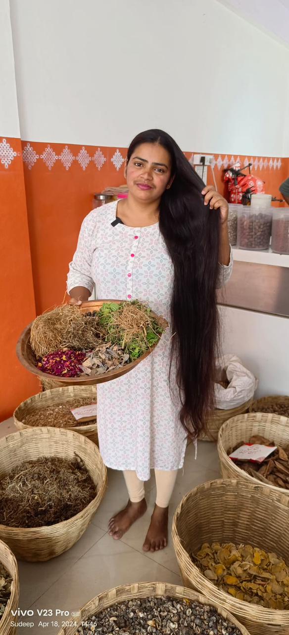 Adivasi Hakki Pikki Neelambari Herbal Hair Oil